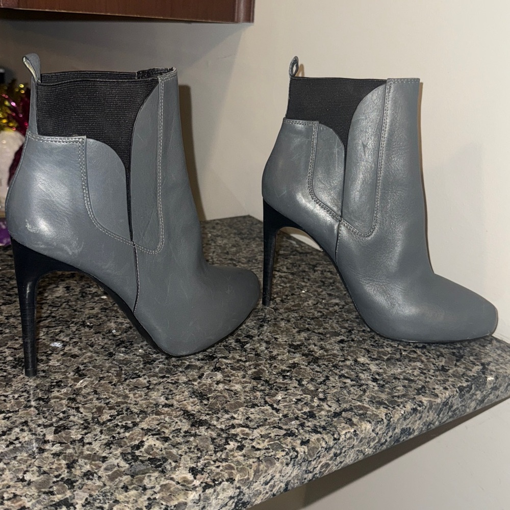 Charles David high heel grey boots